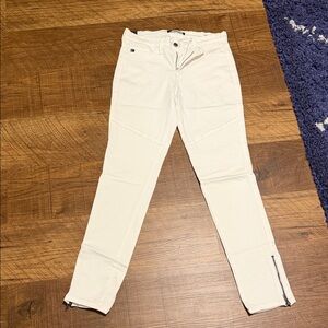 KanCan Women's white Skinny Jeans